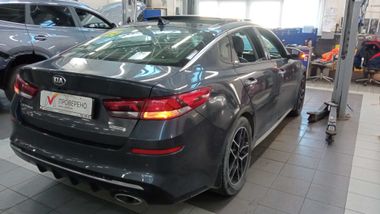 KIA Optima 2019 года, 147 000 км - вид 3