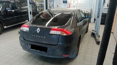 Renault Laguna 2008 года, 294 257 км - вид 3