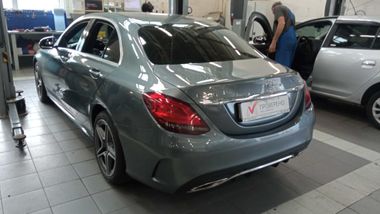 Mercedes-Benz C-класс 2019 года, 102 894 км - вид 4