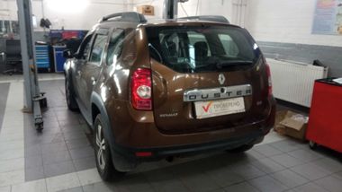 Renault Duster 2013 года, 267 000 км - вид 4