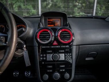 Opel Corsa 2011 года, 176 904 км - вид 6