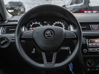 Skoda Rapid 2018 года, 99 000 км - вид 6