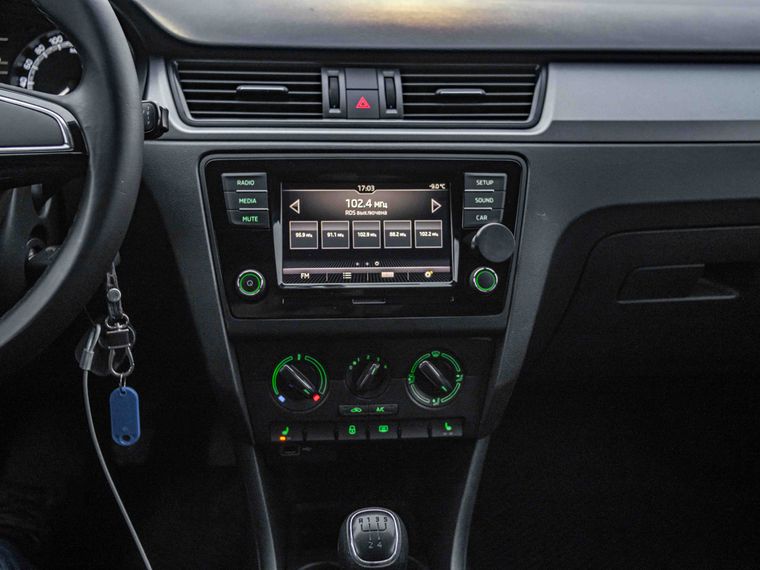 Skoda Rapid 2018 года, 99 000 км - вид 7