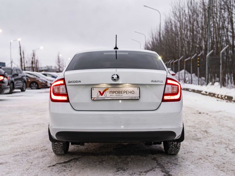 Skoda Rapid 2018 года, 99 000 км - вид 4