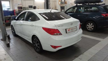 Hyundai Solaris 2016 года, 115 000 км - вид 4