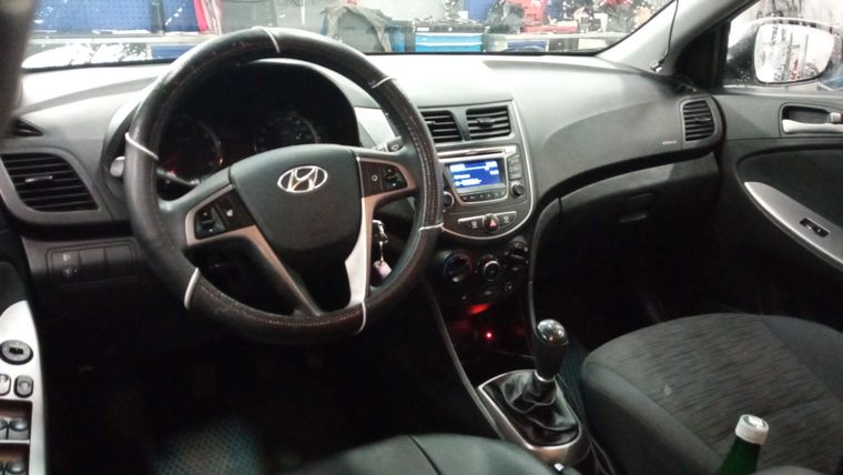 Hyundai Solaris 2016 года, 115 000 км - вид 5