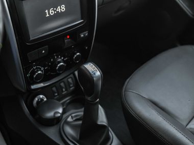 Nissan Terrano 2018 года, 143 000 км - вид 8