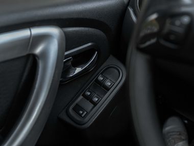 Nissan Terrano 2018 года, 143 000 км - вид 9