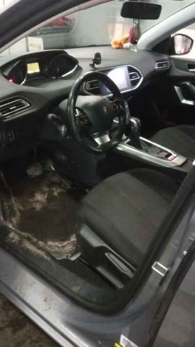 Peugeot 308 2014 года, 128 000 км - вид 5