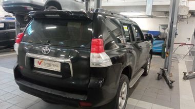 Toyota Land Cruiser Prado 2011 года, 393 158 км - вид 3