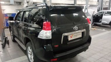 Toyota Land Cruiser Prado 2011 года, 393 158 км - вид 4