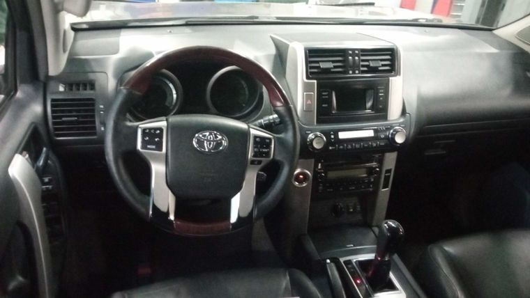 Toyota Land Cruiser Prado 2011 года, 393 158 км - вид 5