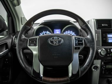 Toyota Land Cruiser Prado 2011 года, 393 158 км - вид 9