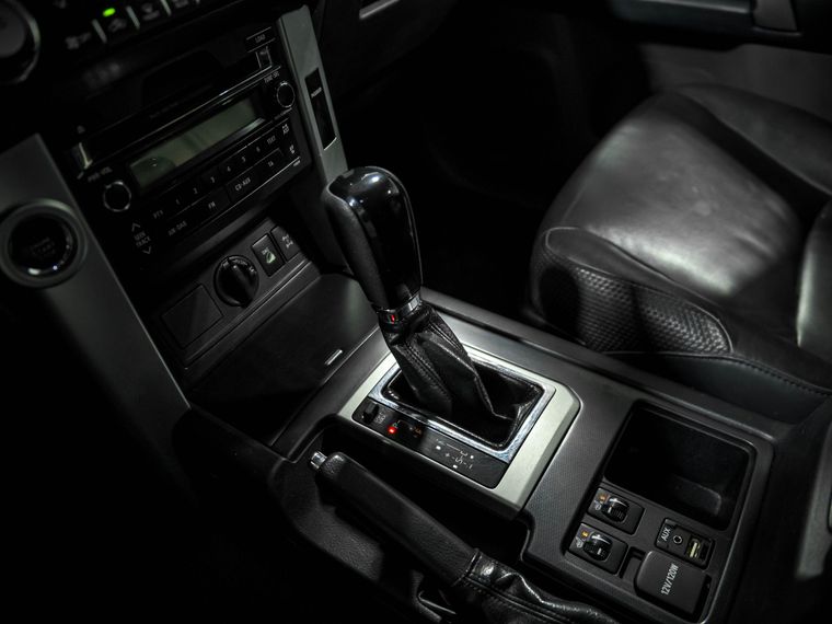 Toyota Land Cruiser Prado 2011 года, 393 158 км - вид 14