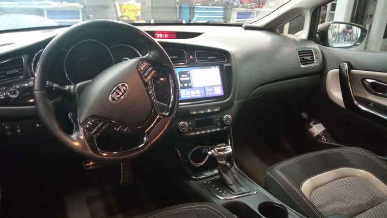 KIA Ceed 2013 года, 132 847 км - вид 5