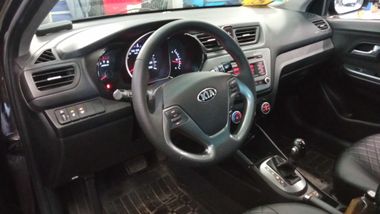 KIA Rio 2016 года, 94 000 км - вид 5