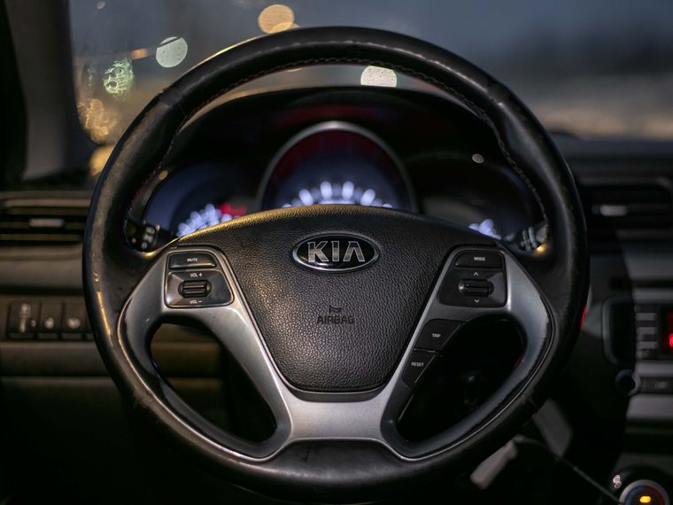 KIA Rio 2016 года, 116 000 км - вид 6
