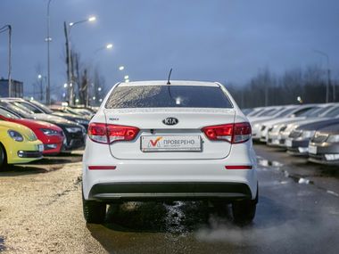 KIA Rio 2016 года, 116 000 км - вид 4