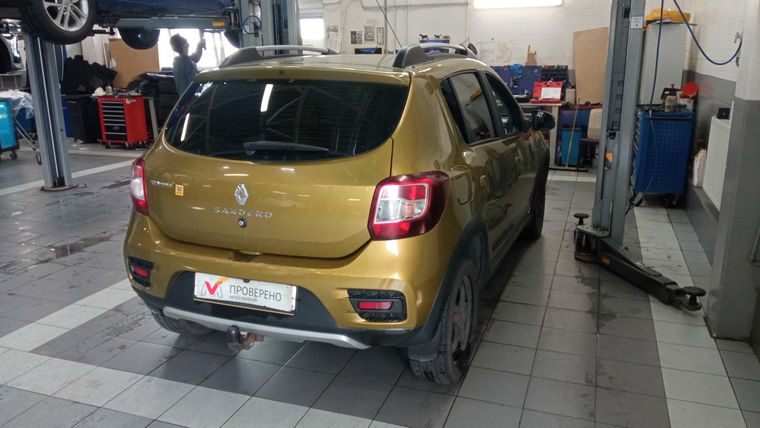 Renault Sandero Stepway 2016 года, 100 646 км - вид 3