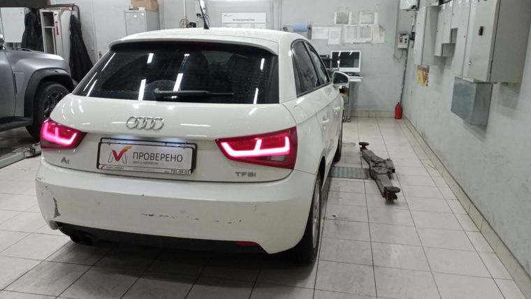 Audi A1 2013 года, 202 390 км - вид 3