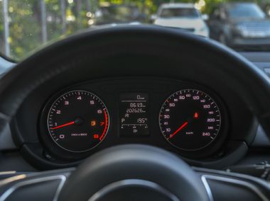 Audi A1 2013 года, 202 390 км - вид 5