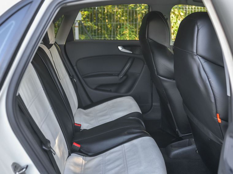 Audi A1 2013 года, 202 390 км - вид 11