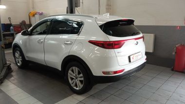 KIA Sportage 2018 года, 170 471 км - вид 4