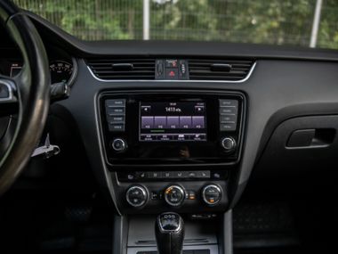 Skoda Octavia 2013 года, 183 240 км - вид 8