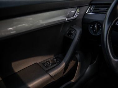Skoda Octavia 2013 года, 183 240 км - вид 10