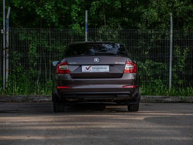 Skoda Octavia 2013 года, 183 240 км - вид 4