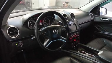 Mercedes-Benz GL-класс 2010 года, 228 221 км - вид 5