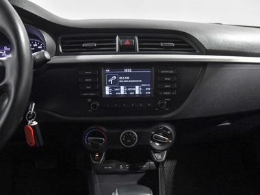 KIA Rio 2019 года, 86 860 км - вид 9