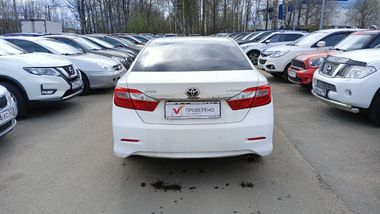 Toyota Camry 2013 года, 213 171 км - вид 5
