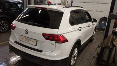 Volkswagen Tiguan 2017 года, 135 000 км - вид 3