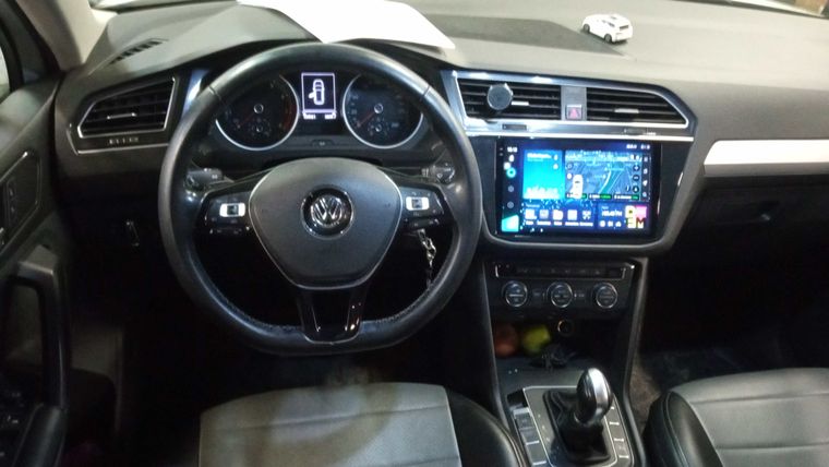 Volkswagen Tiguan 2017 года, 135 000 км - вид 5 Volkswagen Tiguan 2017 года, 135 000 км - вид 5