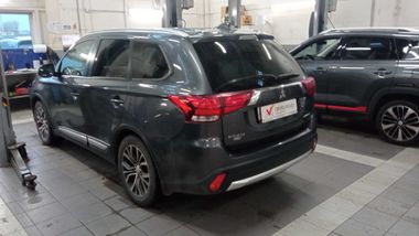 Mitsubishi Outlander 2018 года, 100 731 км - вид 4