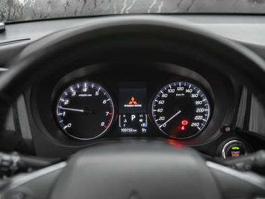 Mitsubishi Outlander 2018 года, 100 731 км - вид 5