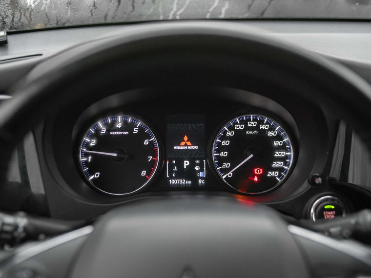 Mitsubishi Outlander 2018 года, 100 731 км - вид 5