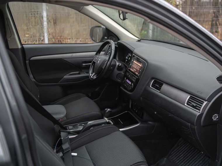 Mitsubishi Outlander 2018 года, 100 731 км - вид 15