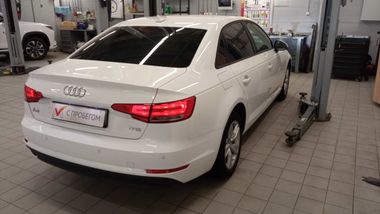 Audi A4 2018 года, 32 588 км - вид 3