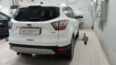 Ford Kuga 2017 года, 173 652 км - вид 3