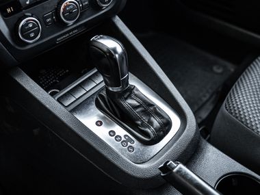 Volkswagen Jetta 2013 года, 267 071 км - вид 9