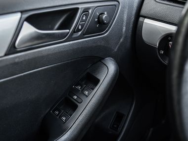 Volkswagen Jetta 2013 года, 267 071 км - вид 10
