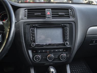 Volkswagen Jetta 2013 года, 267 071 км - вид 8
