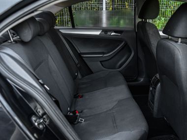 Volkswagen Jetta 2013 года, 267 071 км - вид 12