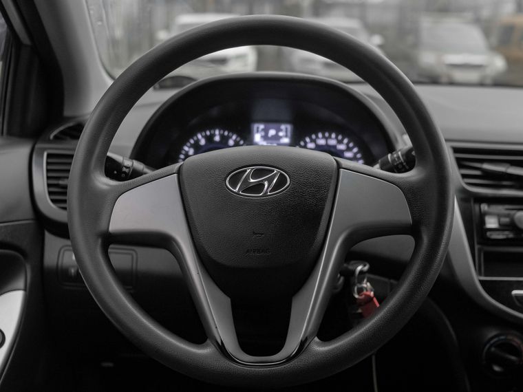 Hyundai Solaris 2016 года, 186 000 км - вид 6