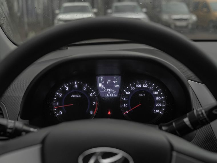 Hyundai Solaris 2016 года, 186 000 км - вид 5