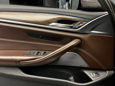 BMW 5 серия 2017 года, 183 500 км - вид 20