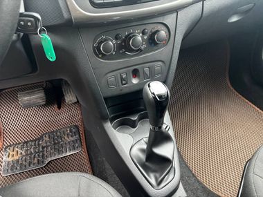 Renault Sandero Stepway 2018 года, 230 053 км - вид 14