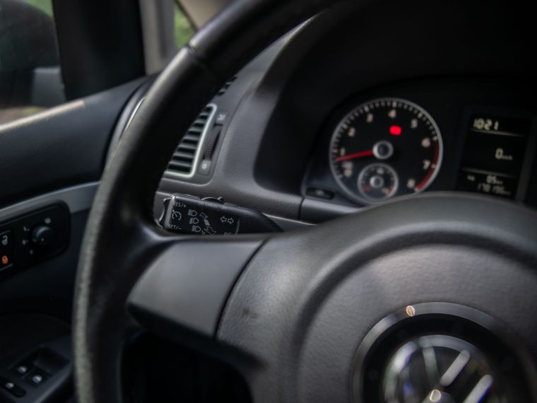 Volkswagen Touran 2011 года, 177 000 км - вид 6